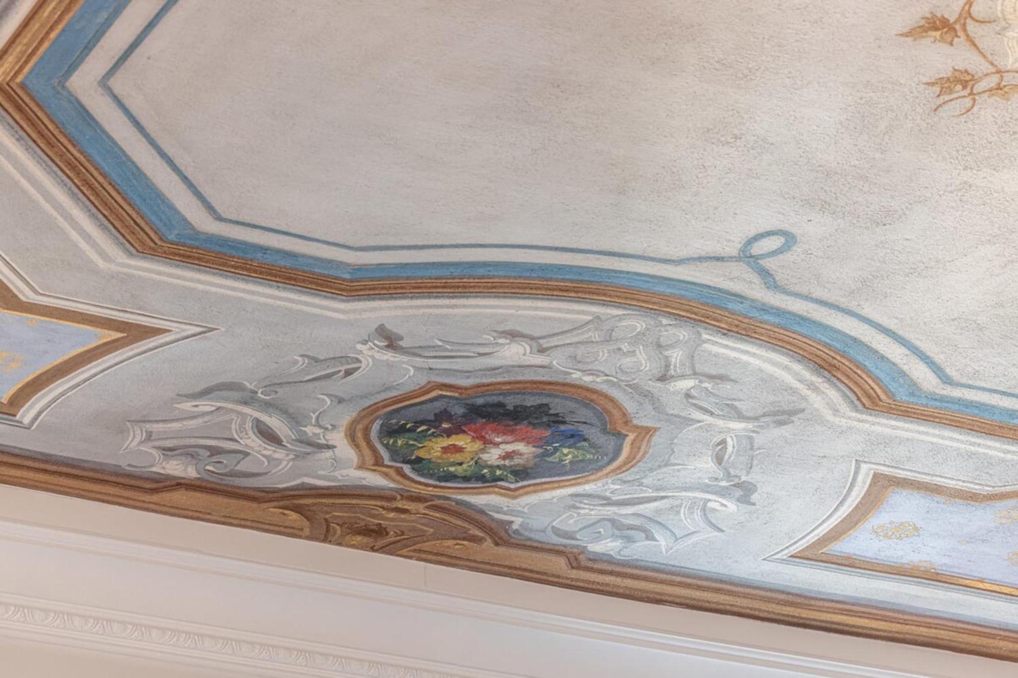 Philibert - Traditional Apart With Historical Fresco 尼斯 外观 照片