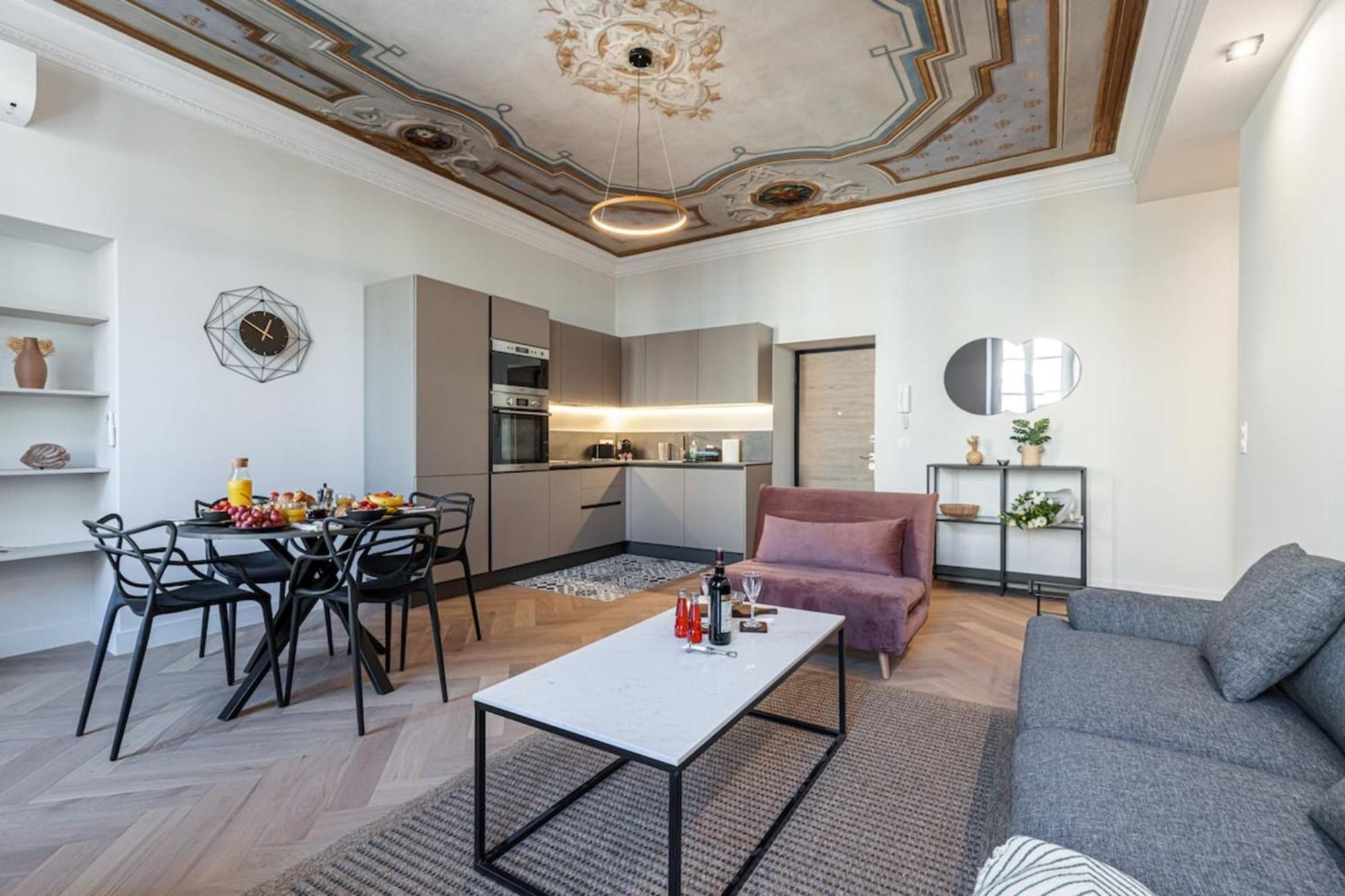 Philibert - Traditional Apart With Historical Fresco 尼斯 外观 照片