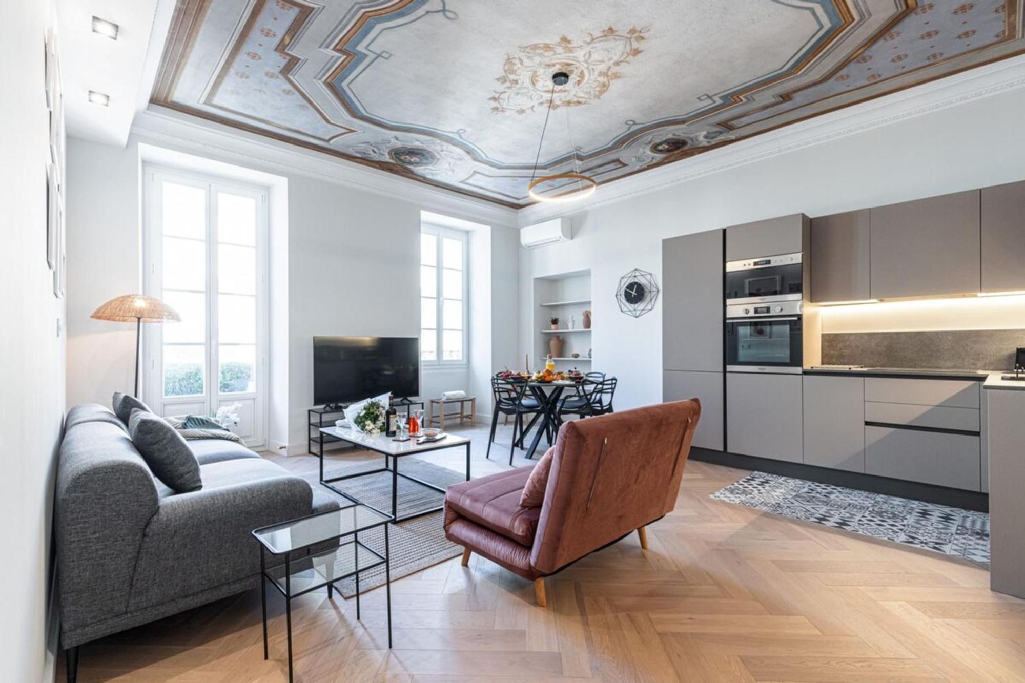 Philibert - Traditional Apart With Historical Fresco 尼斯 外观 照片